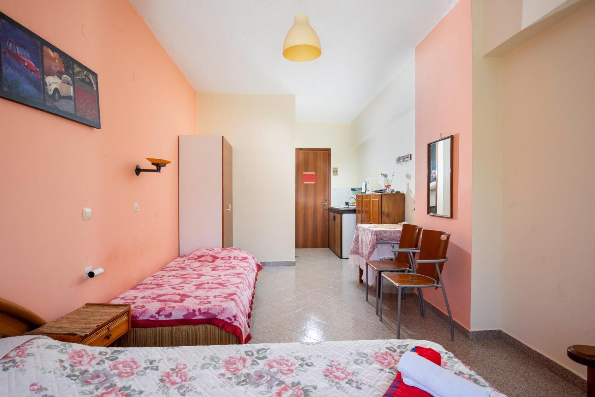 Cozy Archangelos Apartments With Private Parking Exterior foto